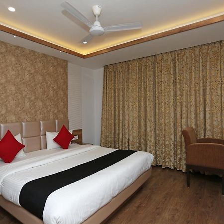 Hotel Yelchiko Varanasi Ngoại thất bức ảnh