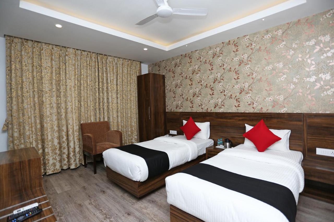 Hotel Yelchiko Varanasi Ngoại thất bức ảnh
