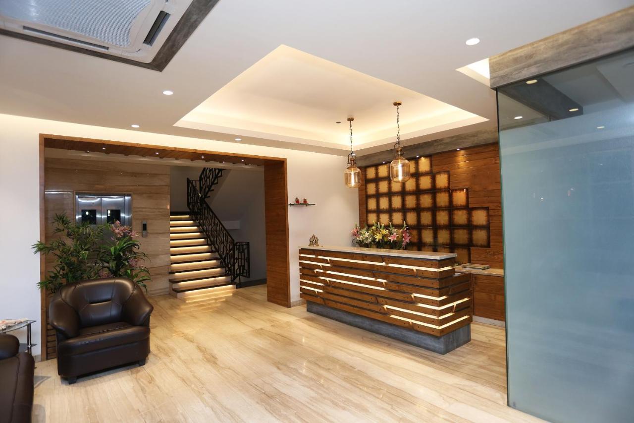 Hotel Yelchiko Varanasi Ngoại thất bức ảnh