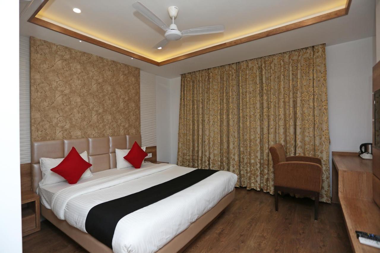 Hotel Yelchiko Varanasi Ngoại thất bức ảnh