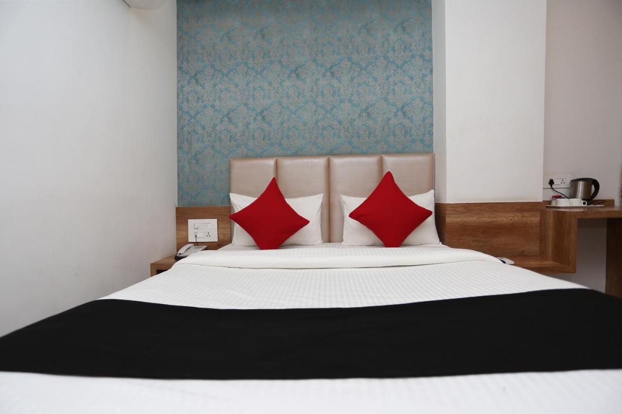 Hotel Yelchiko Varanasi Ngoại thất bức ảnh