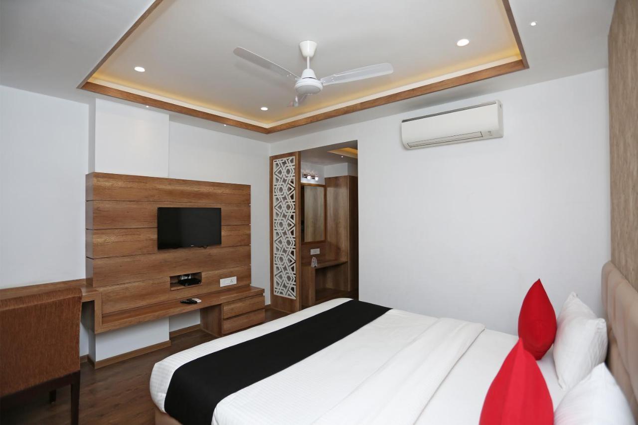 Hotel Yelchiko Varanasi Ngoại thất bức ảnh
