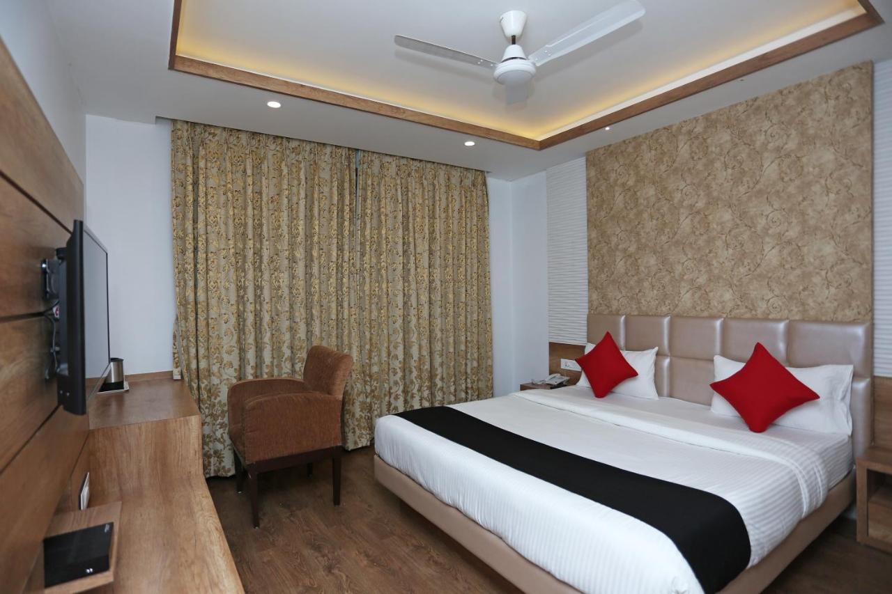 Hotel Yelchiko Varanasi Ngoại thất bức ảnh
